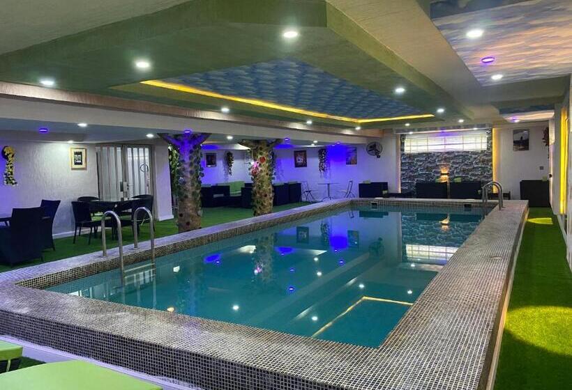 اتاق استاندارد, Mok Apartments & Suites