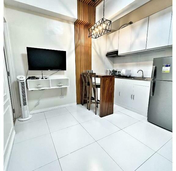 اتاق استاندارد با بالکن, 1 Br Condo In The Heart Of Naga City