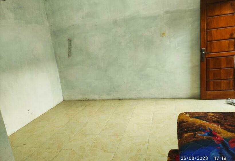اتاق اکونومی, Spot On 93042 Lina Homestay Syariah