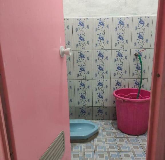 اتاق اکونومی, Spot On 93042 Lina Homestay Syariah