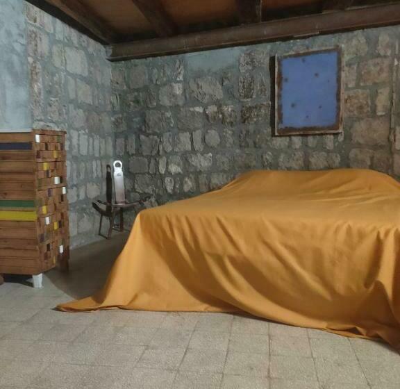 استودیوی لوکس, Inter Artes Prestige House And Luxury Suite