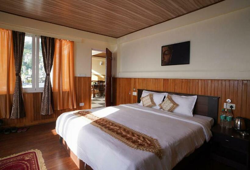 سوئیت جونیور با چشم‌انداز کوهستان, Hill Queen Near Sherpa Gumba Darjeeling Mall 5 Min Couple Friendly