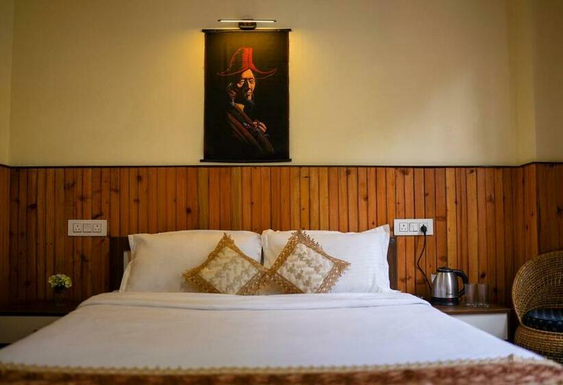 اتاق لوکس با تخت بزرگ, Hill Queen Near Sherpa Gumba Darjeeling Mall 5 Min Couple Friendly