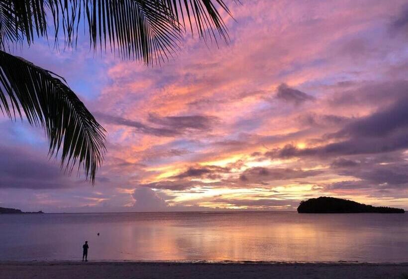 استودیوی استاندارد, Ocean Villa Guam