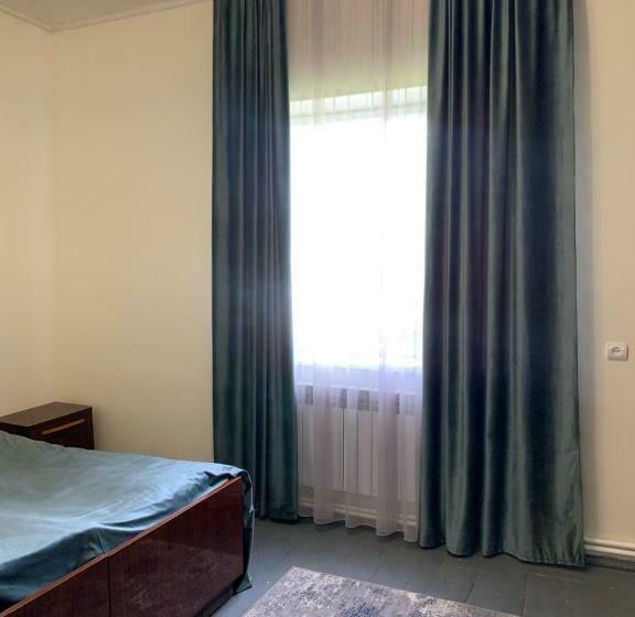 اتاق استاندارد, Dendrobak Guesthouse