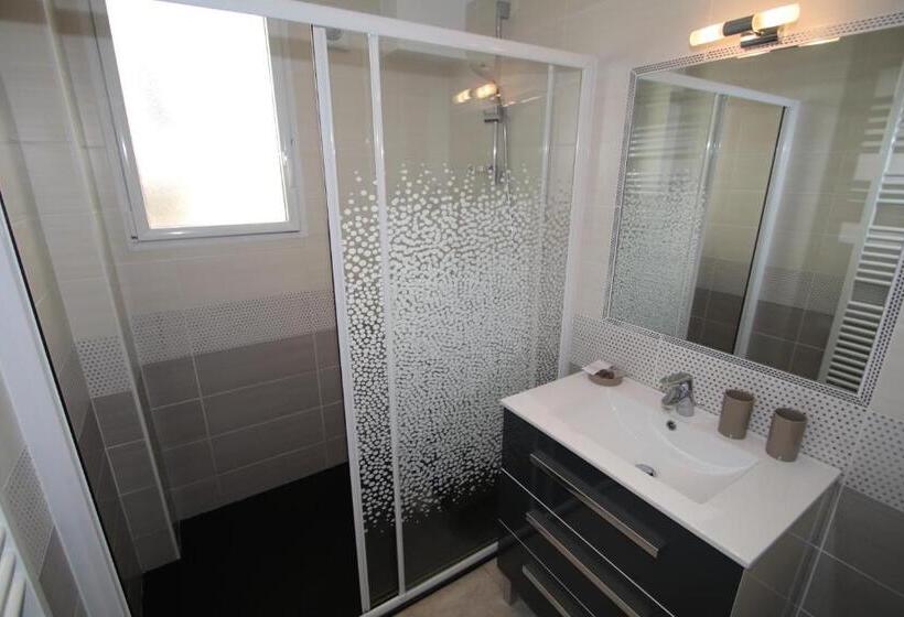 آپارتمان 1 خوابه همکف, Valencia