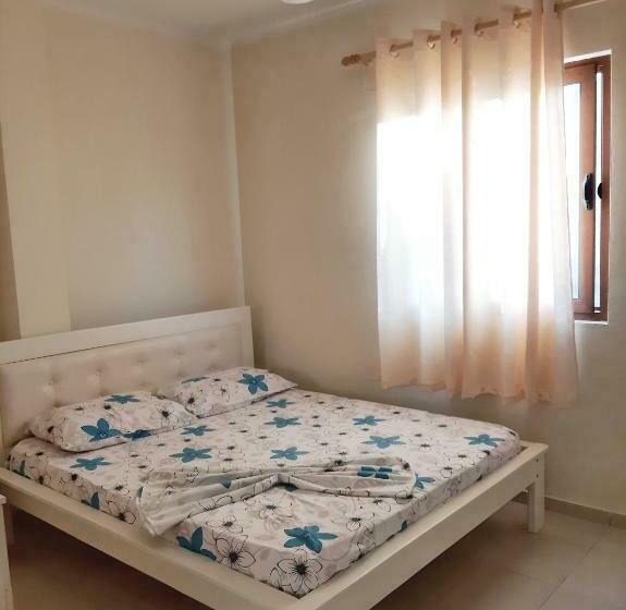 اتاق خانوادگی, Kamberi Hotel & Apartments