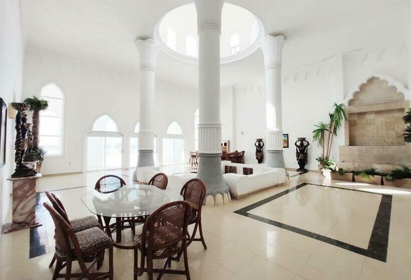 سوییت سوپریور با چشم‌انداز دریا, Villas Paradise
