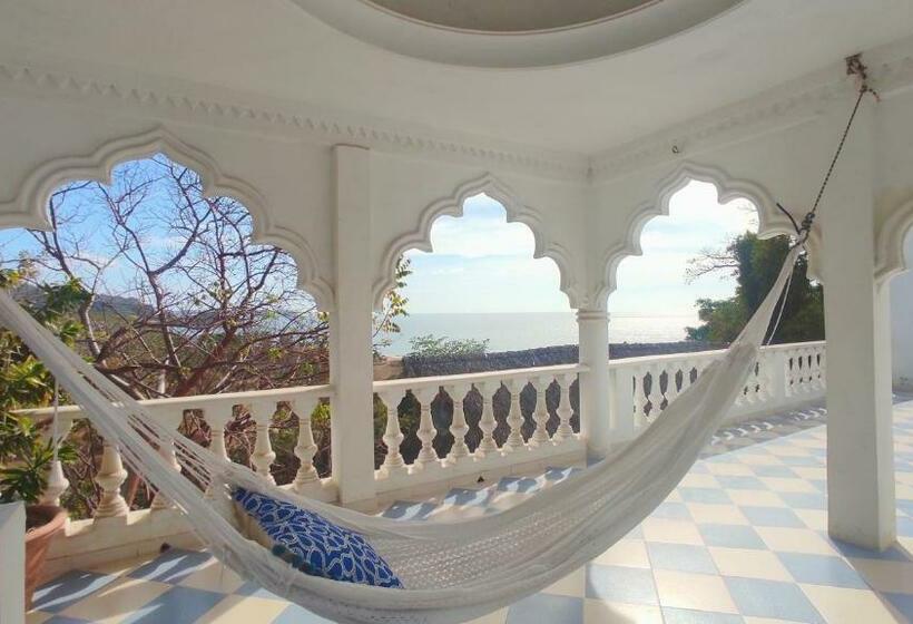 سوییت سوپریور با چشم‌انداز دریا, Villas Paradise