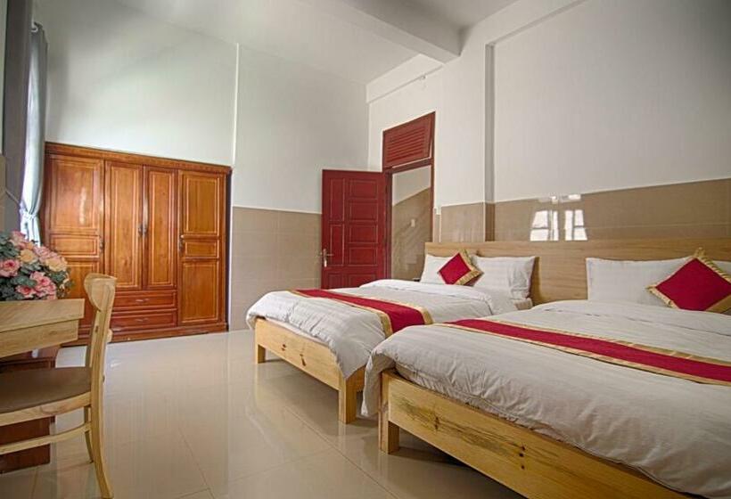 اتاق استاندارد چهار تخته, Hoa Mây