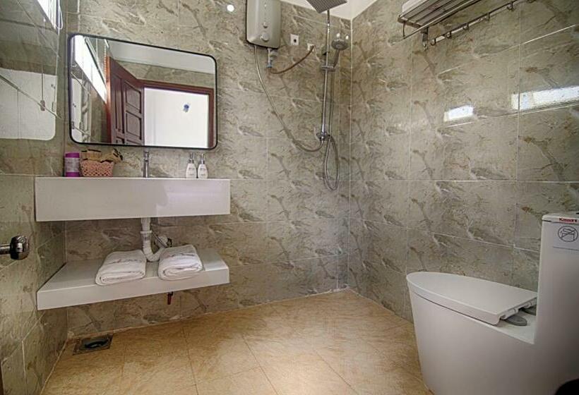اتاق استاندارد چهار تخته, Hoa Mây