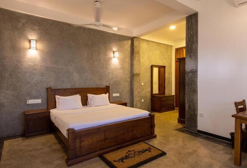 Deluxe Suite King Bed, The Bliss By Epic Unawatuna