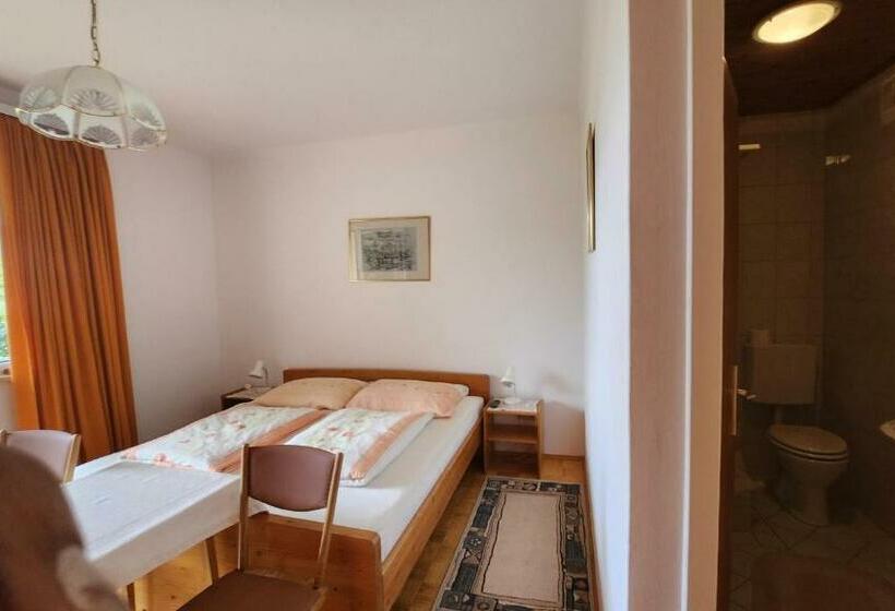 اتاق استاندارد, Haus Carinthia Wörthersee Kärnten