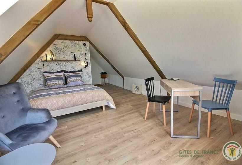 اتاق لوکس, Chambre De Kergomar