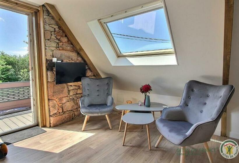 اتاق لوکس, Chambre De Kergomar