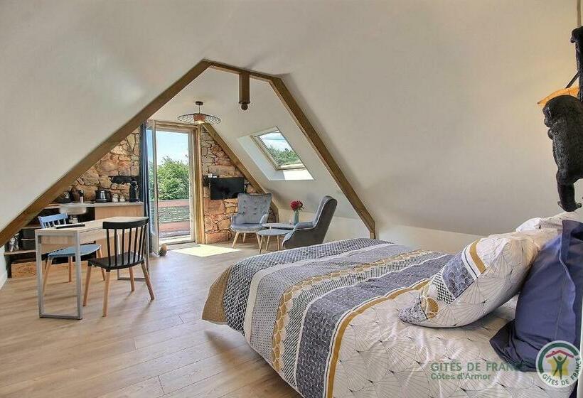اتاق لوکس, Chambre De Kergomar