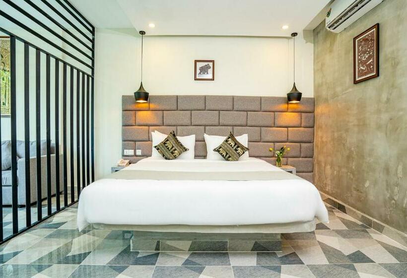 اتاق استاندارد با تخت بزرگ, Rainforest Hotel By Nsun
