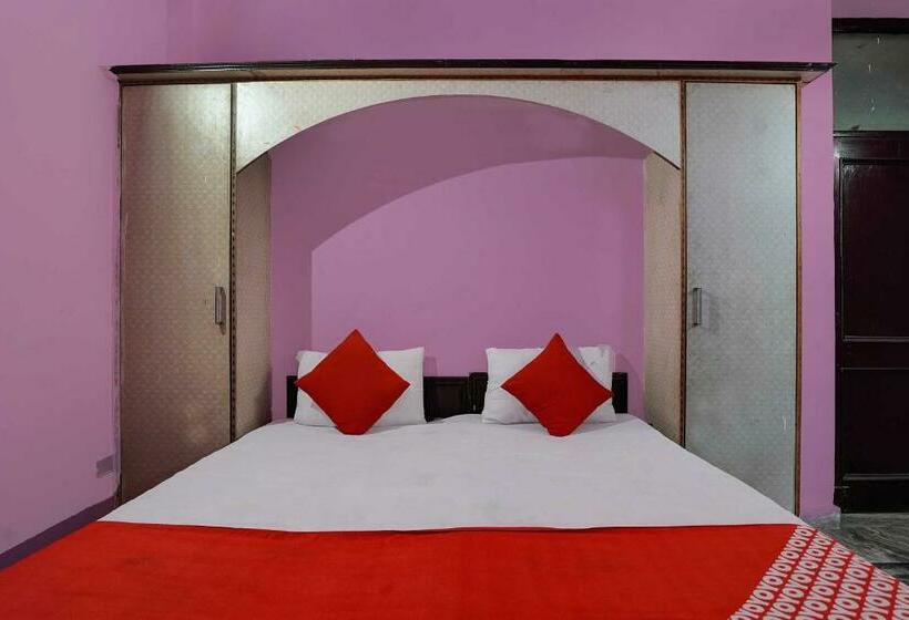 اتاق کلاسیک سه تخته, Super Hotel O Sai Residency