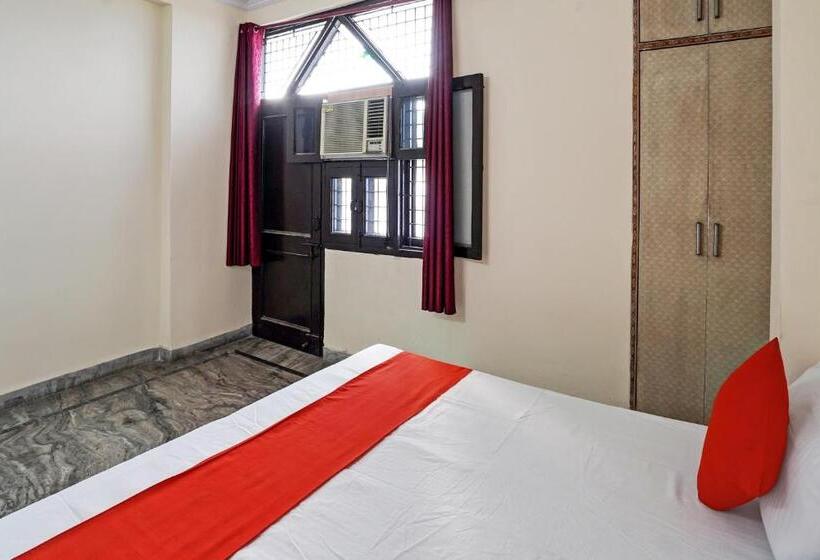 اتاق کلاسیک سه تخته, Super Hotel O Sai Residency