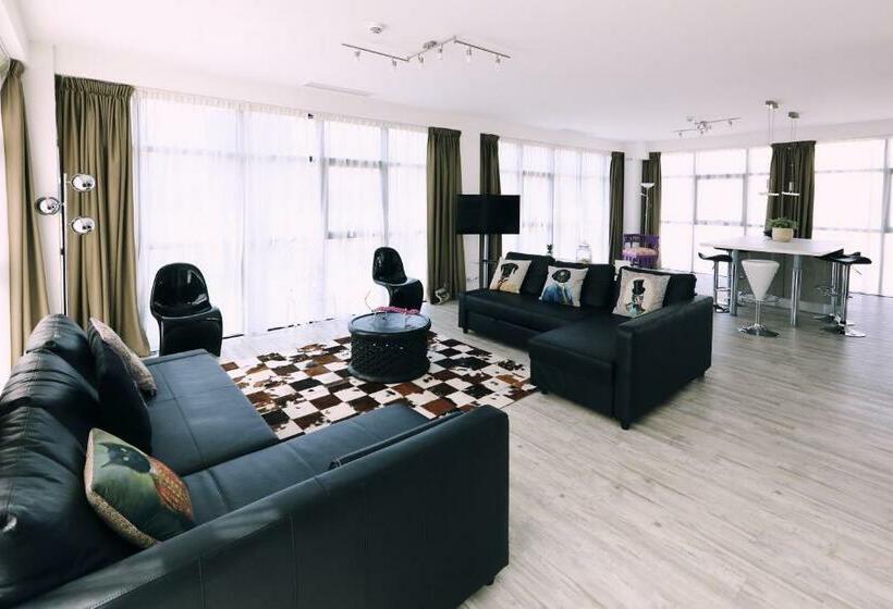 سوییت, Appart  Hotel La Girafe Marseille Est   Porte D Aubagne