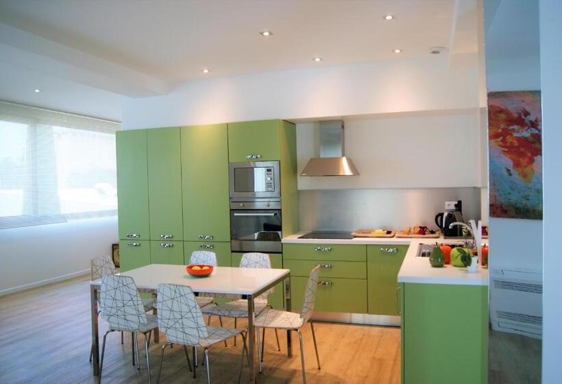 سوییت پرستیژ, Appart  Hotel La Girafe Marseille Est   Porte D Aubagne