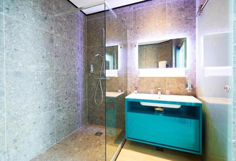سوییت پرستیژ, Appart  Hotel La Girafe Marseille Est   Porte D Aubagne