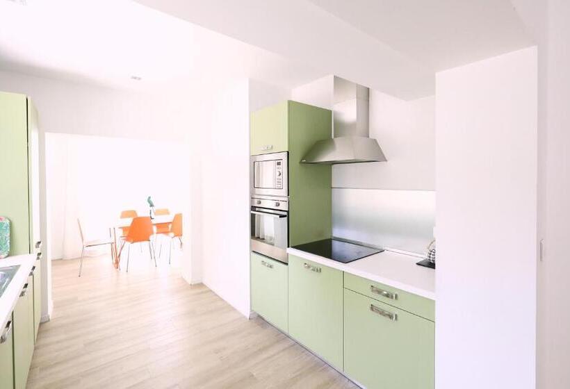 سوییت اجرایی, Appart  Hotel La Girafe Marseille Est   Porte D Aubagne