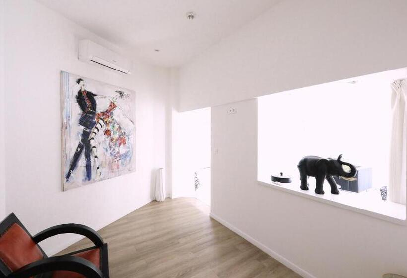 سوییت اجرایی, Appart  Hotel La Girafe Marseille Est   Porte D Aubagne