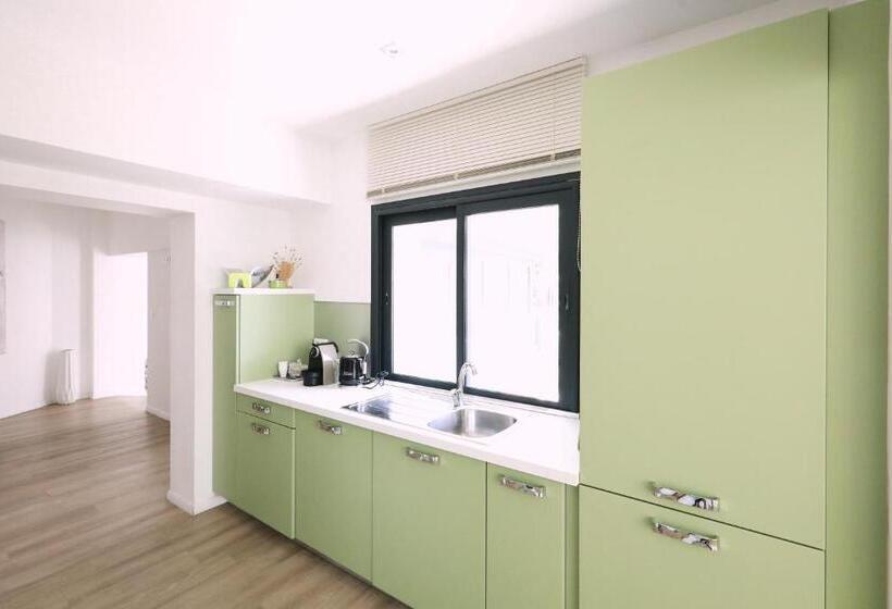 سوییت اجرایی, Appart  Hotel La Girafe Marseille Est   Porte D Aubagne