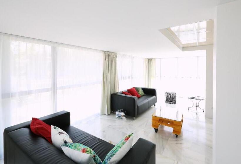 سوییت اجرایی, Appart  Hotel La Girafe Marseille Est   Porte D Aubagne