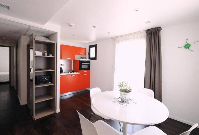 اتاق لوکس, Appart  Hotel La Girafe Marseille Est   Porte D Aubagne