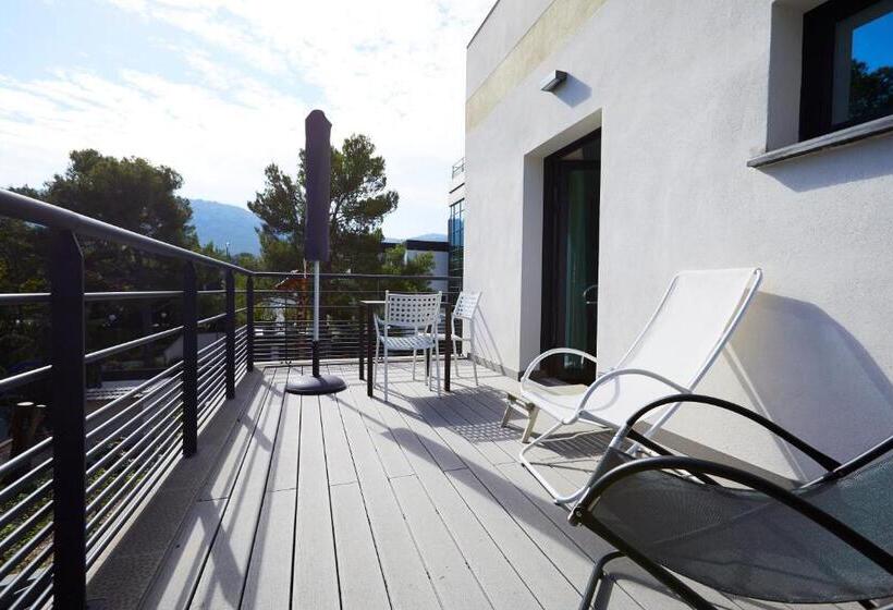 اتاق استاندارد با تراس, Appart  Hotel La Girafe Marseille Est   Porte D Aubagne