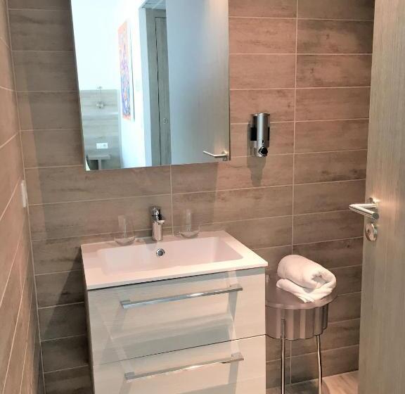 اتاق استاندارد, Appart  Hotel La Girafe Marseille Est   Porte D Aubagne