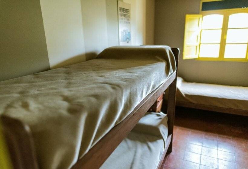تختخواب در اتاق مشترک, Hostel Valle Fertil