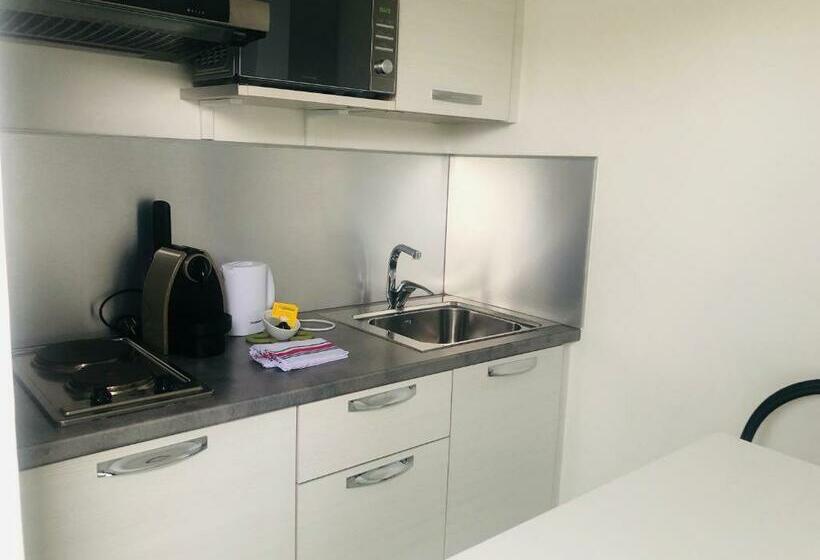 اتاق استاندارد, Appart  Hotel La Girafe Marseille Est   Porte D Aubagne