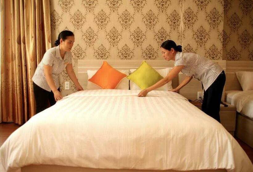 سوییت خانوادگی, Flora Hotel Hue