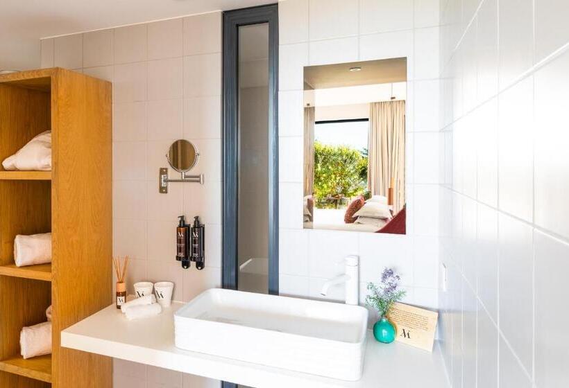 اتاق لوکس با چشم‌انداز, Hôtel & Spa Version Maquis Citadelle