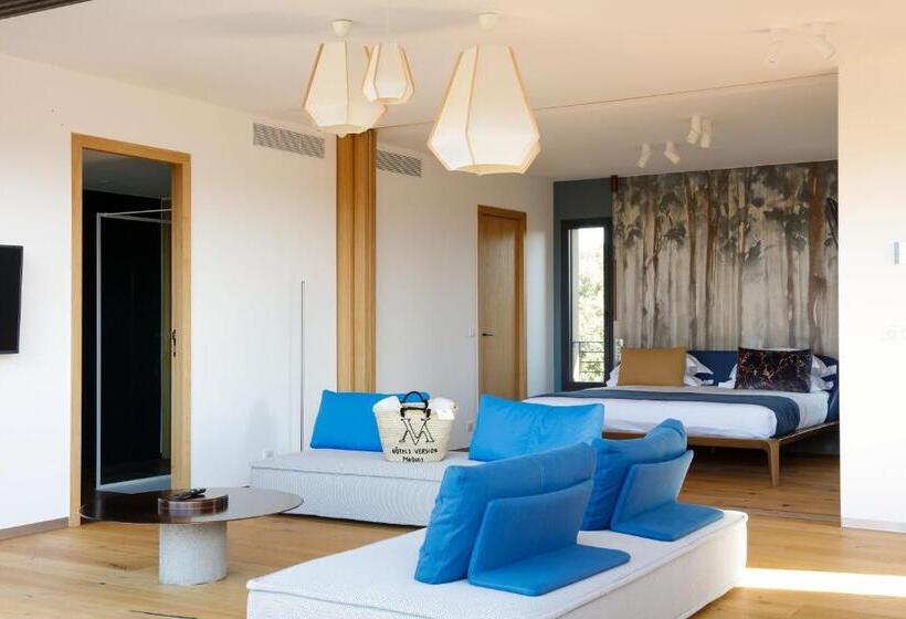 سوئیت با چشم‌انداز, Hôtel & Spa Version Maquis Citadelle