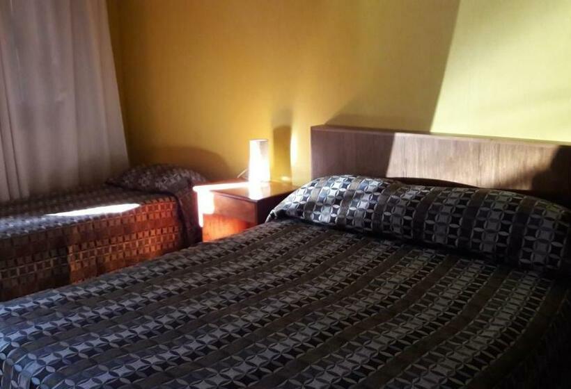 اتاق لوکس سه تخته, Un Lugar Hotel Cabañas