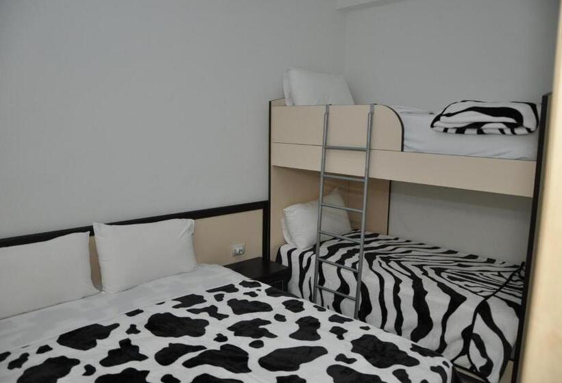 سوئیت با بالکن, Sunrise Hotel Cameria