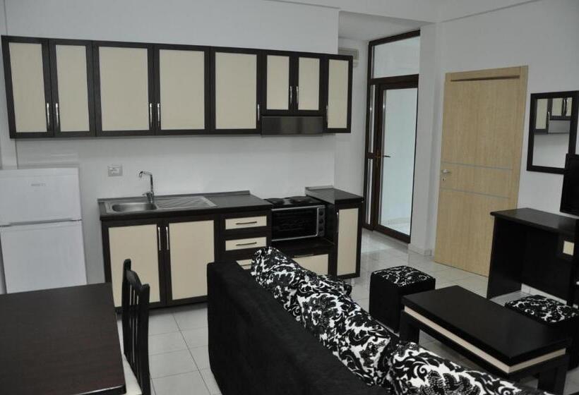 سوئیت با بالکن, Sunrise Hotel Cameria