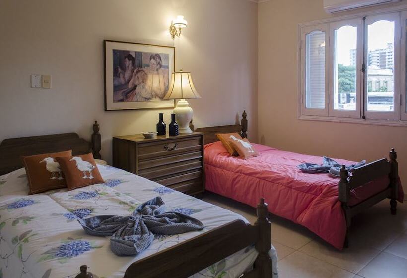 2 Bedrooms Apartment City View, Tacuari Suites