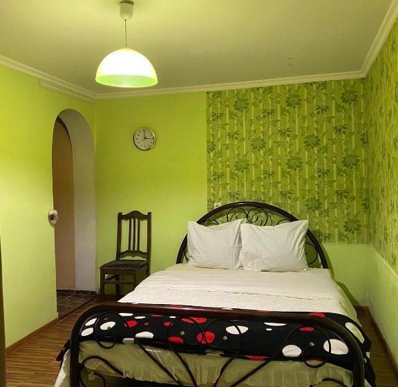 اتاق استاندارد, Guest House Khatuna