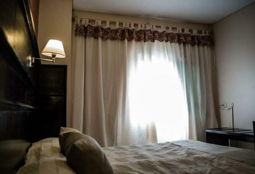اتاق سوپریور با تخت بزرگ, Ciudad