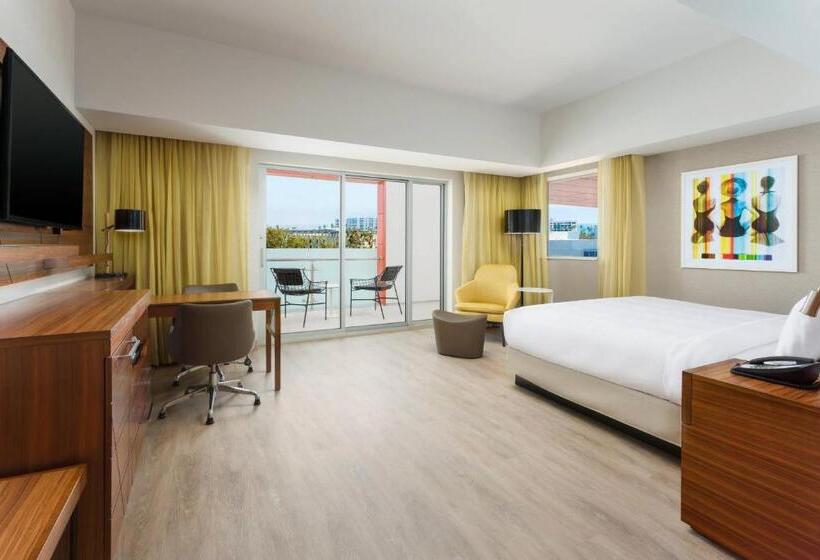 اتاق استاندارد با بالکن, Courtyard By Marriott Santa Monica