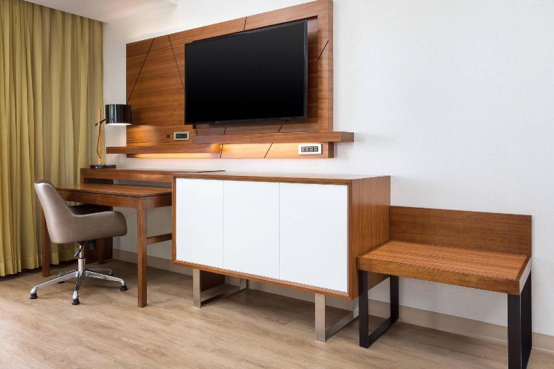 اتاق استاندارد با تخت بزرگ, Courtyard By Marriott Santa Monica