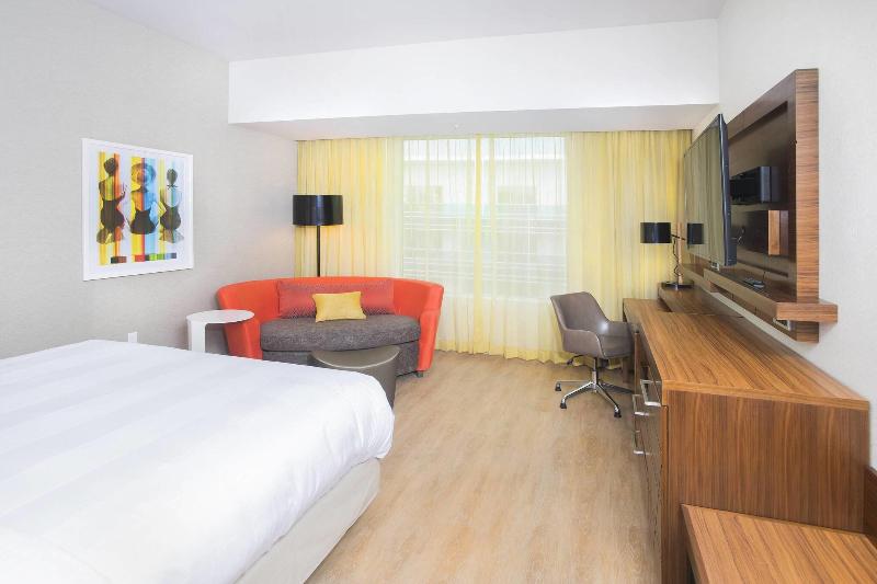 اتاق استاندارد با تخت بزرگ, Courtyard By Marriott Santa Monica