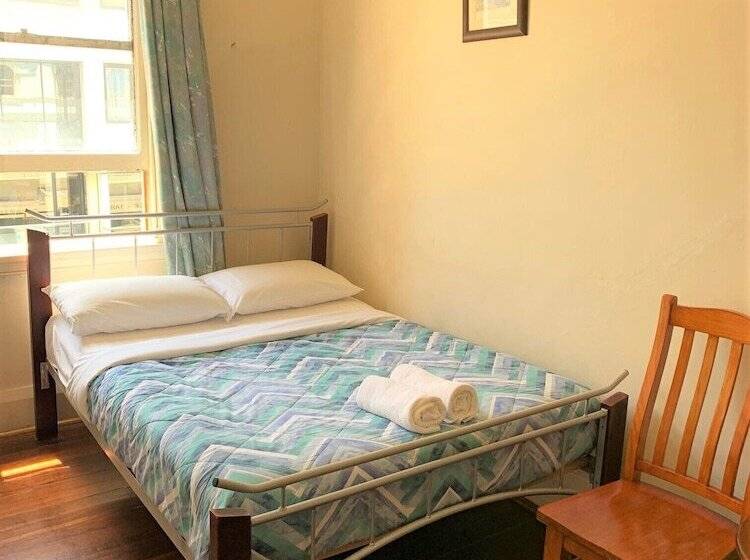 اتاق استاندارد با سرویس بهداشتی مشترک, Sydney City Hostel