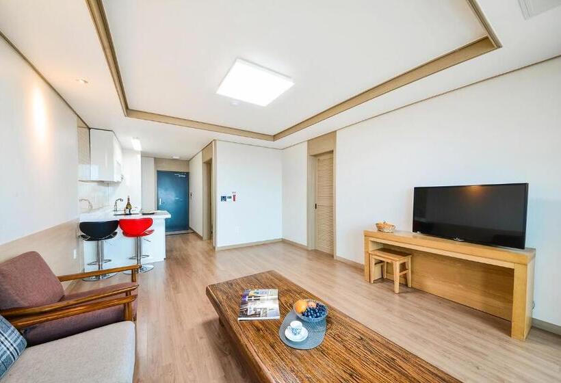 سوییت با چشم‌انداز دریا, Jeju Resort