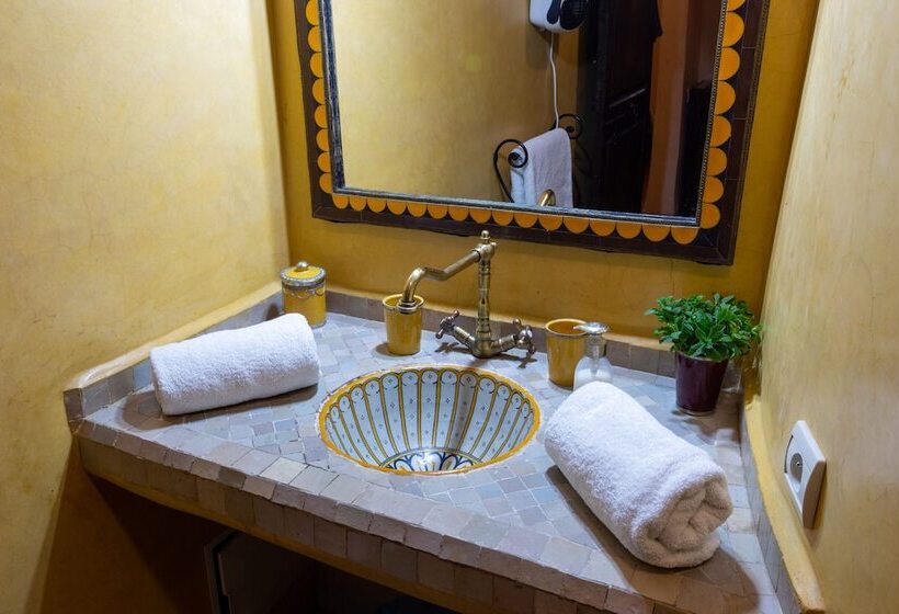 اتاق راحتی سه تخته, Les Sources Berbères Riad & Spa
